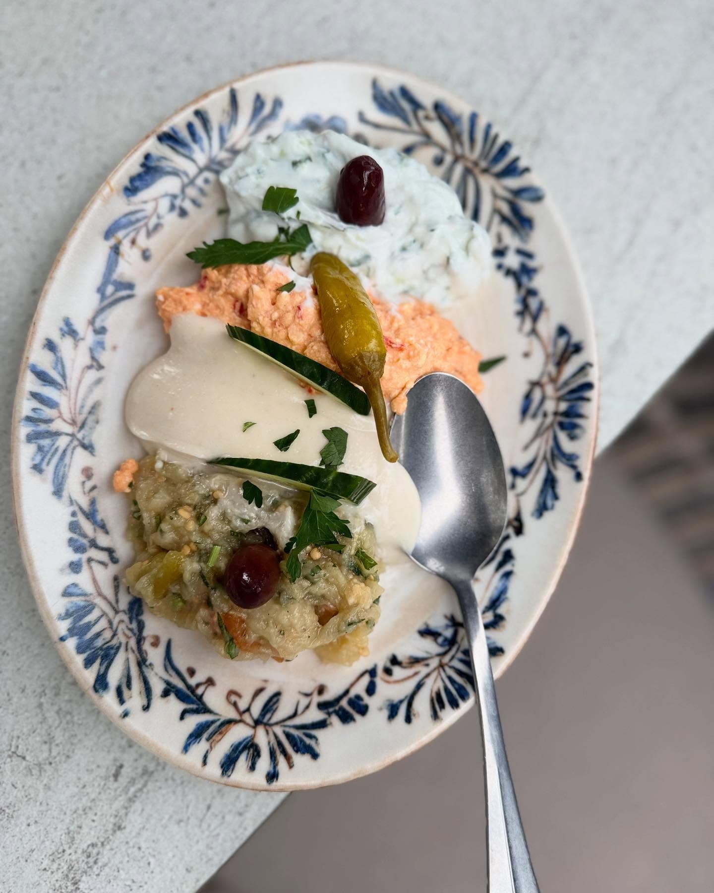 Molos Greek Creative Cuisine - Einladender Restaurantbereich